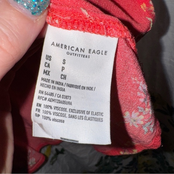 American Eagle Woman’s Coral Floral Blouse - Picture 4 of 5